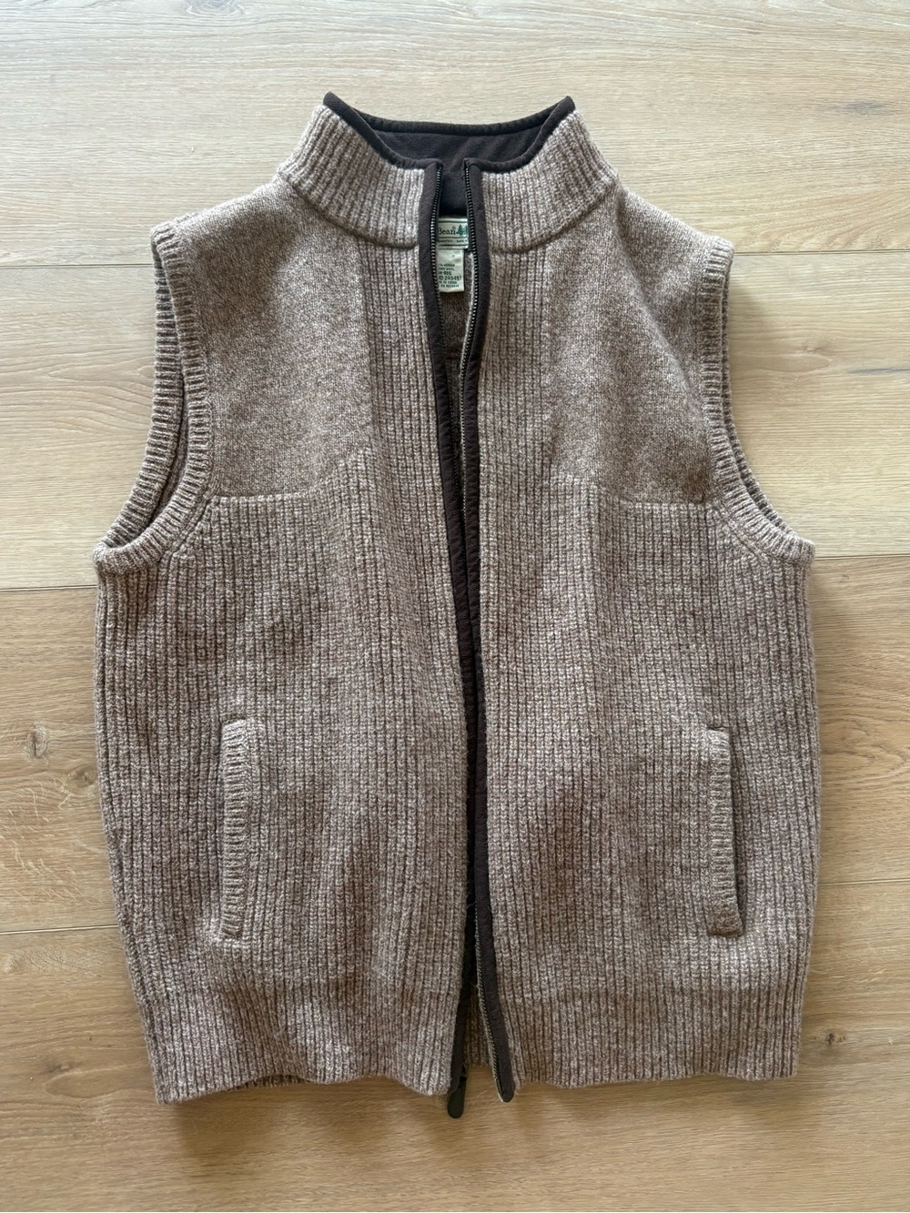 mens l.l. bean waterfowl sweater vest , EUC , medium